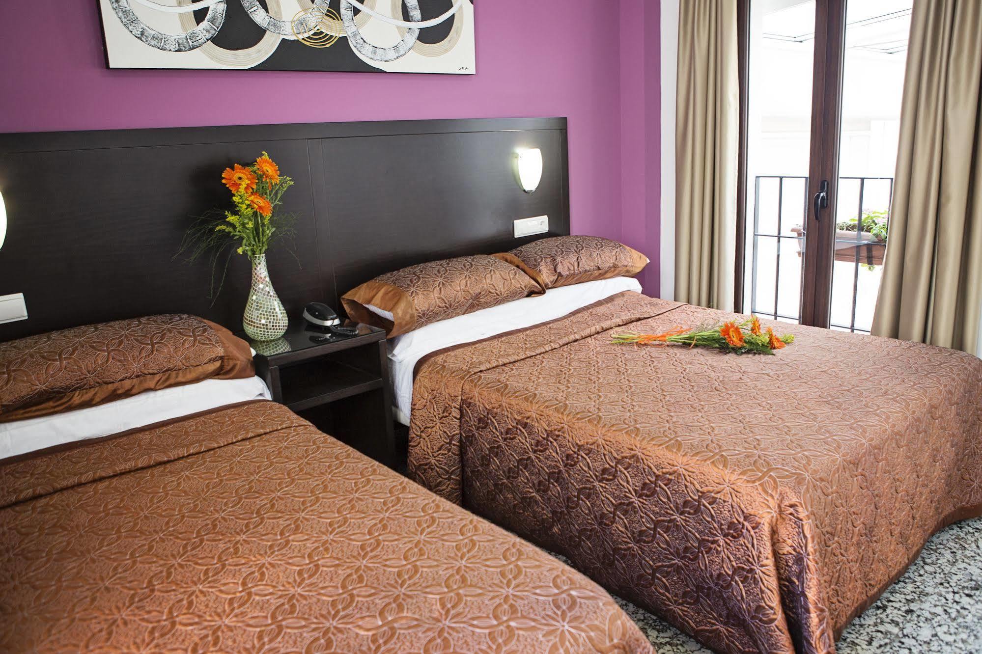 Hotel De Los Faroles Кордоба Екстериор снимка
