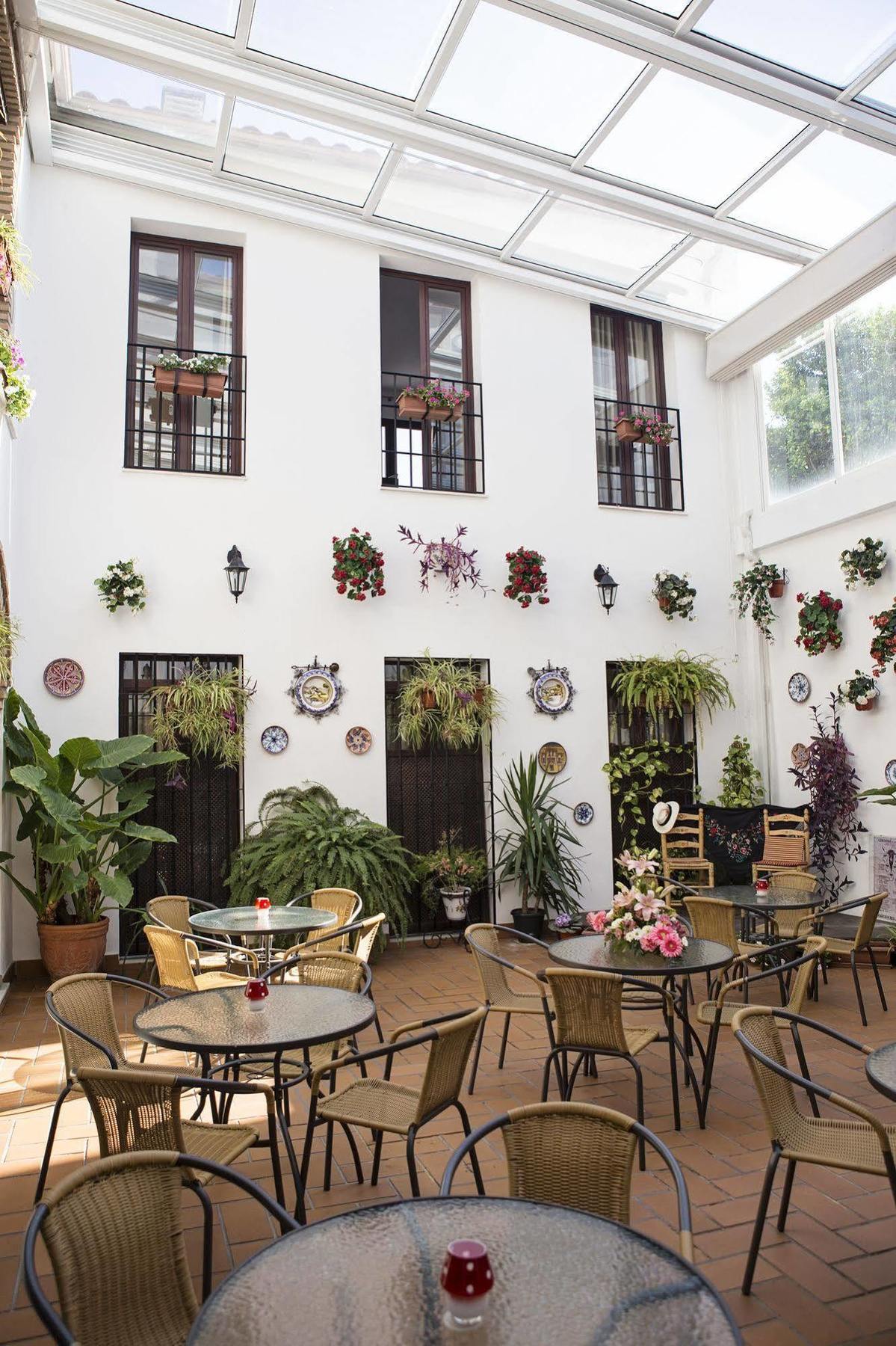 Hotel De Los Faroles Кордоба Екстериор снимка