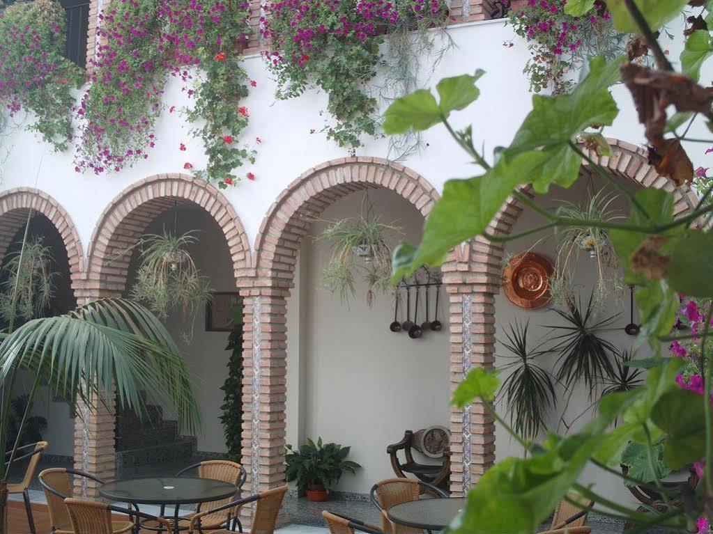 Hotel De Los Faroles Кордоба Екстериор снимка
