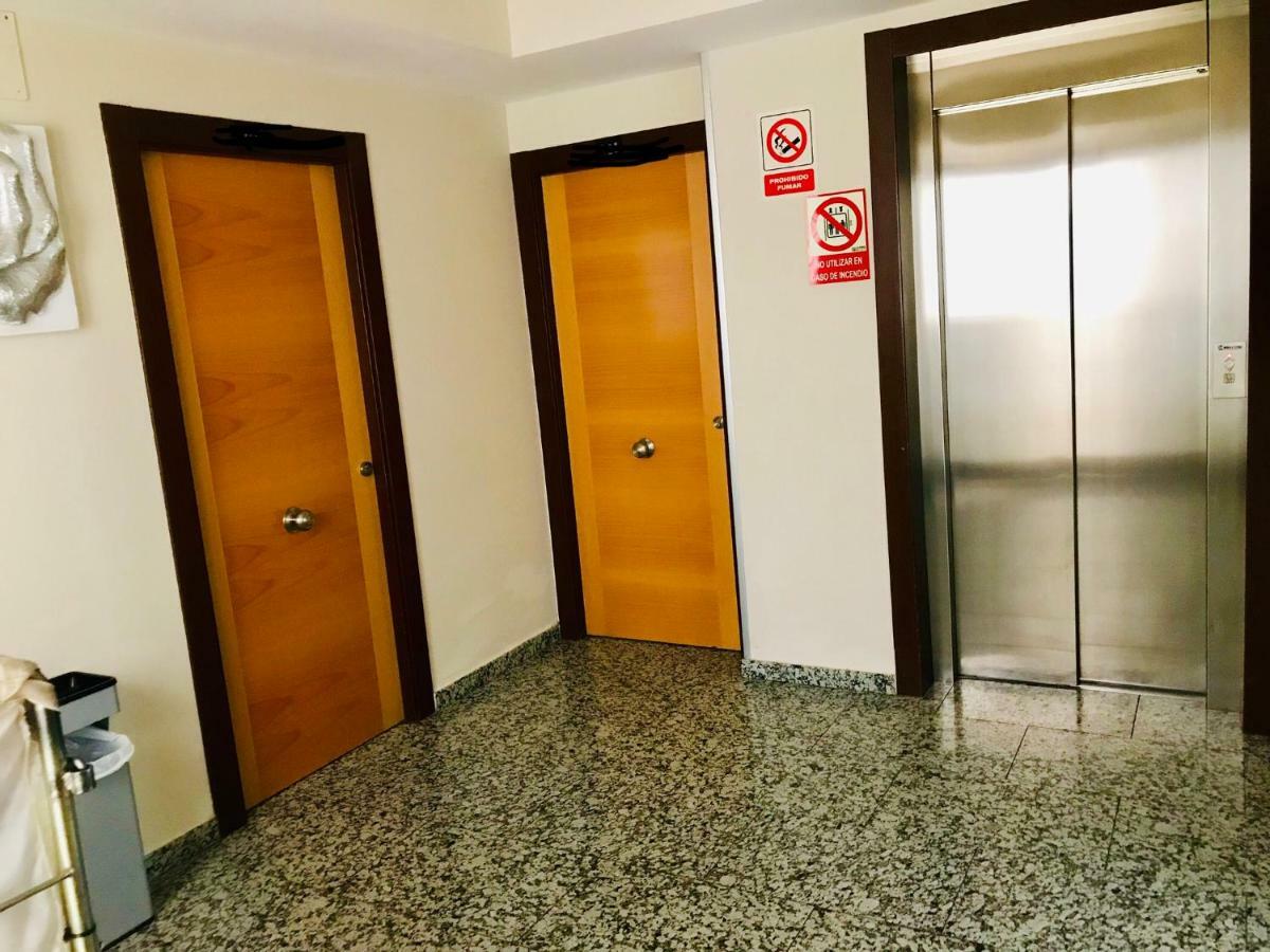 Hotel De Los Faroles Кордоба Екстериор снимка