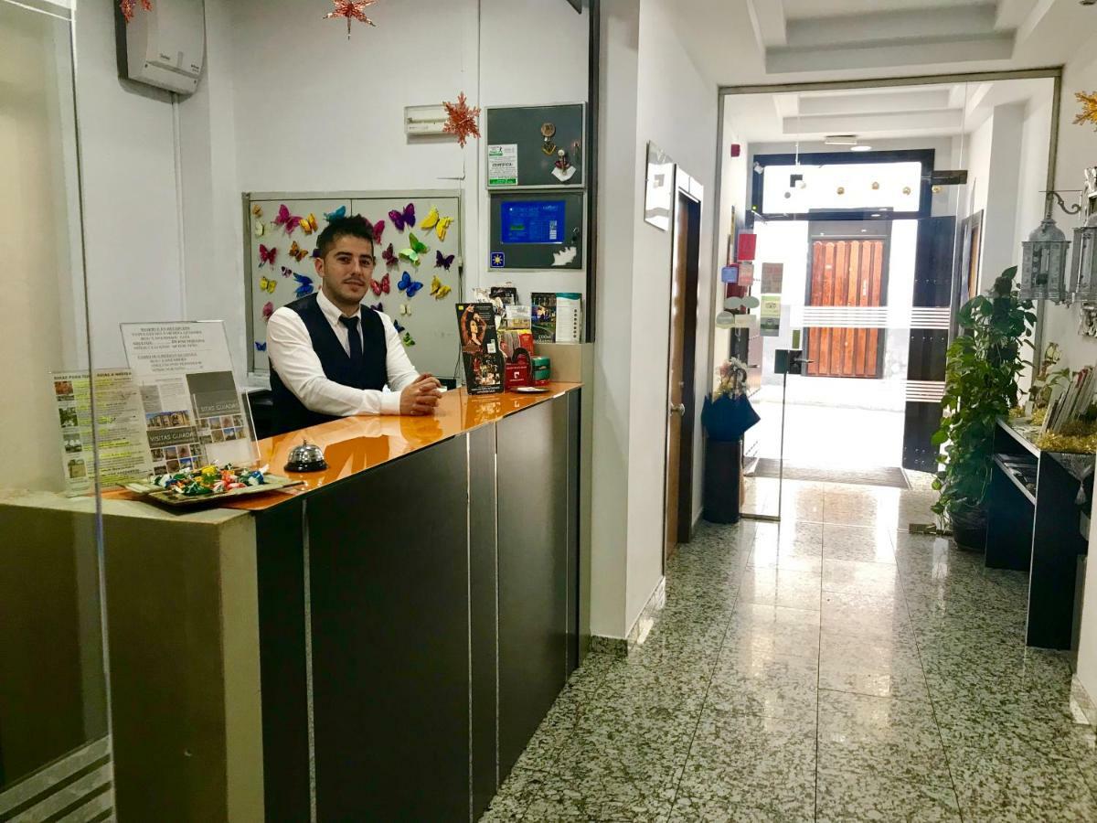 Hotel De Los Faroles Кордоба Екстериор снимка